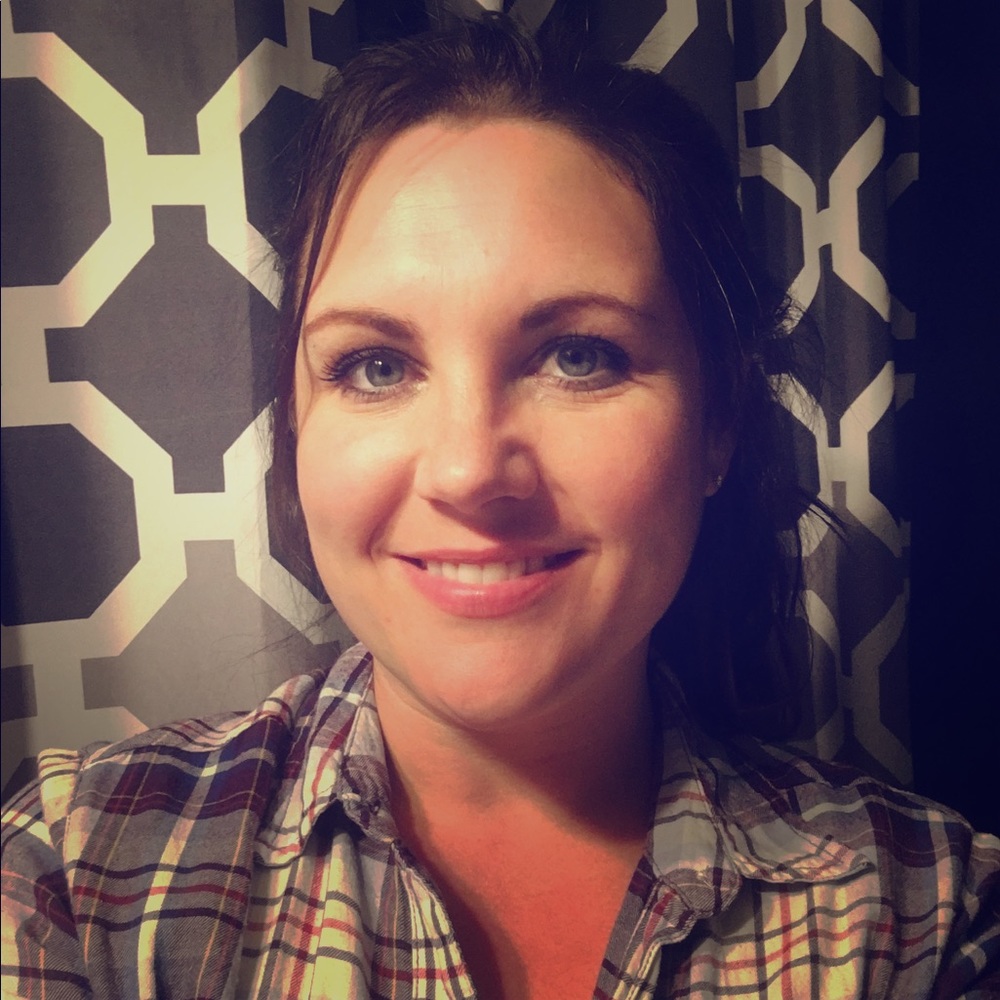 Meet your Posher, Holly